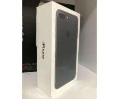 Iphone 7 plus Preto 32gb lacrado 2500,00