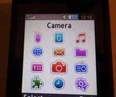 Celular Samsung S3600 Edge quad com carregador - 2