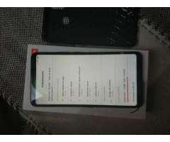 Troco um xiaomi mi Max 3 semi novo ,tela 6.9 Full HD + - 3