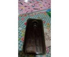 Vendo um moto E5 Play - 2