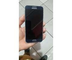 Vendo celular E5 samsung