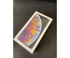 IPhone XS Max 64 gigas novo lacrado 1 ano de garantia Apple divido no cartÃ£o atÃ© 12x - 2