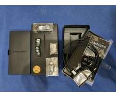 Apple iPhone 7 32GB Preto na Caixa - 2