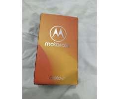Motorola Moto E5 ouro